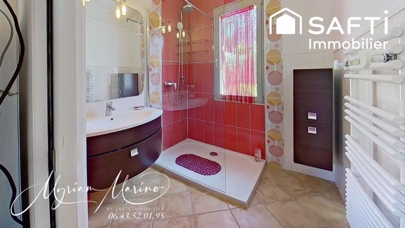 Maison - 147 m² - 8 pièces