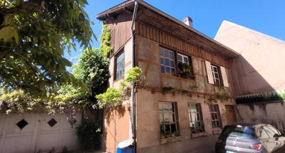 Maison - 90 m² - 3 pièces