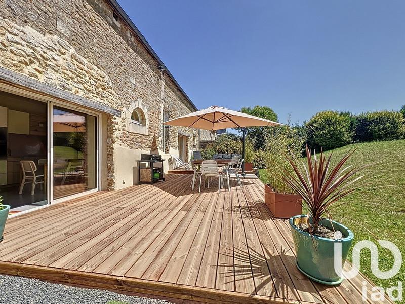 Maison - 284 m² - 7 pièces