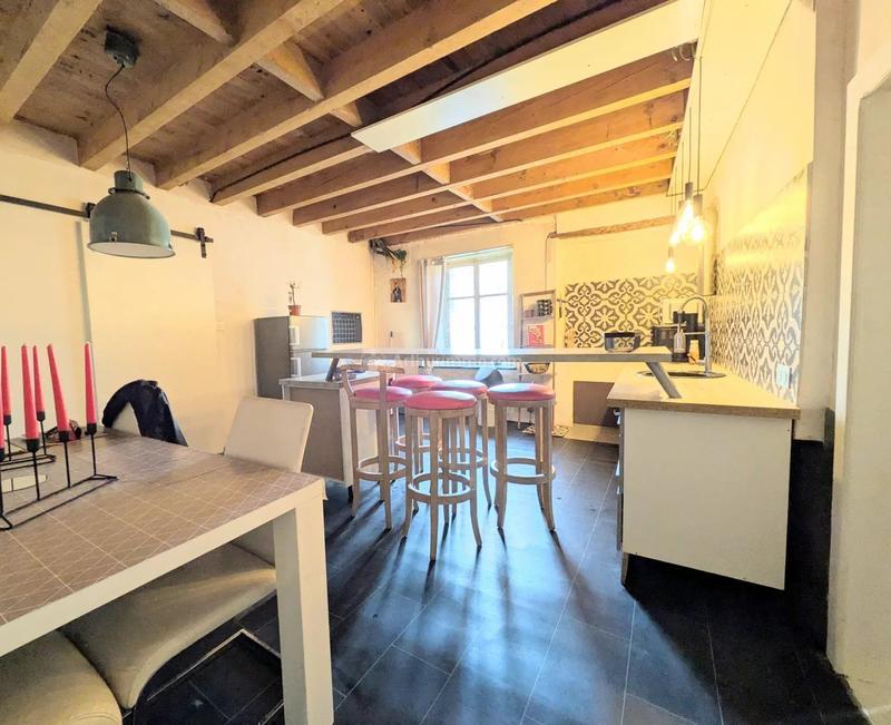 Maison - 196 m² - 6 pièces