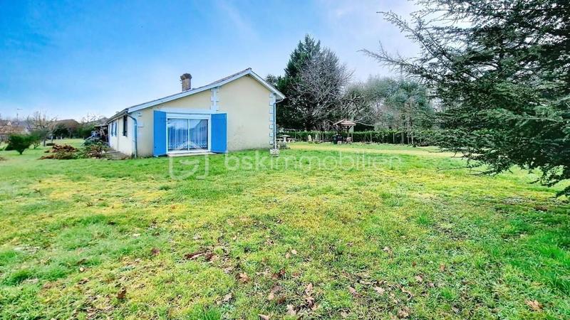 Maison traditionnelle - 90 m² - 5 pièces