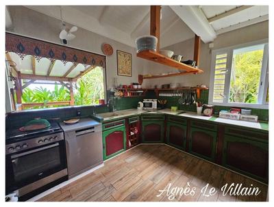 Maison - 234 m² - 12 pièces