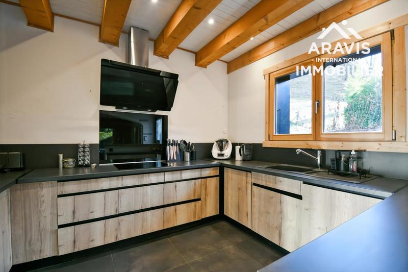 Maison - 195 m² - 6 pièces