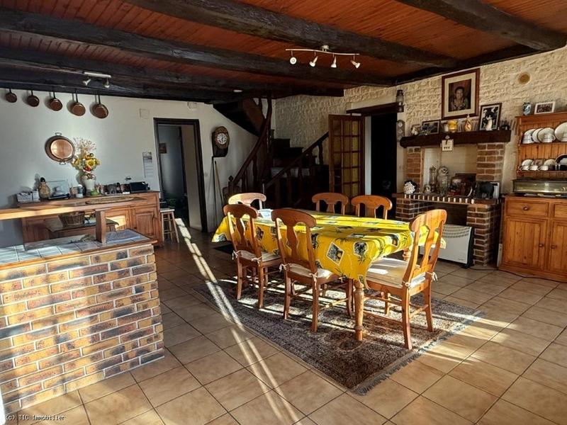 Maison en pierre - 192 m² - 6 pièces