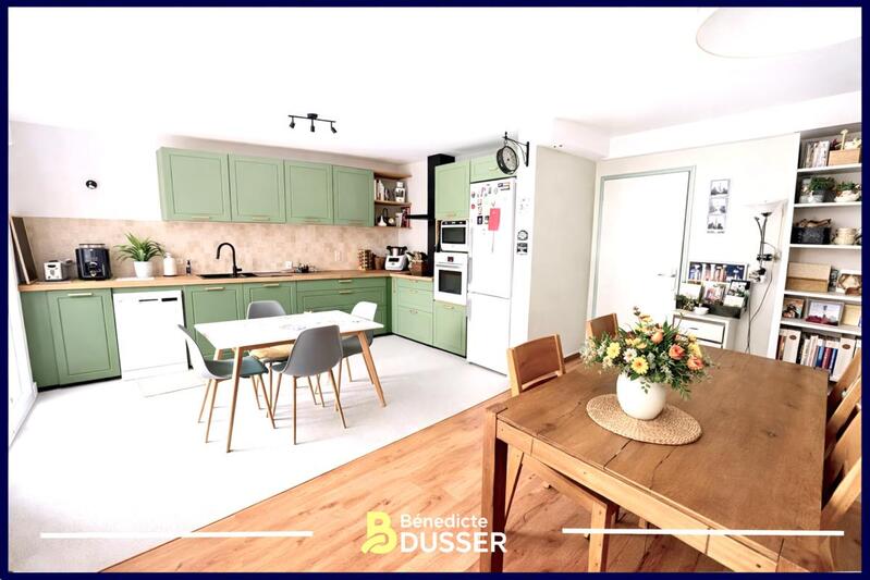 Maison - 90 m² - 4 pièces