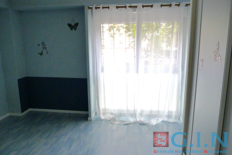 Appartement - 98 m² - 5 pièces