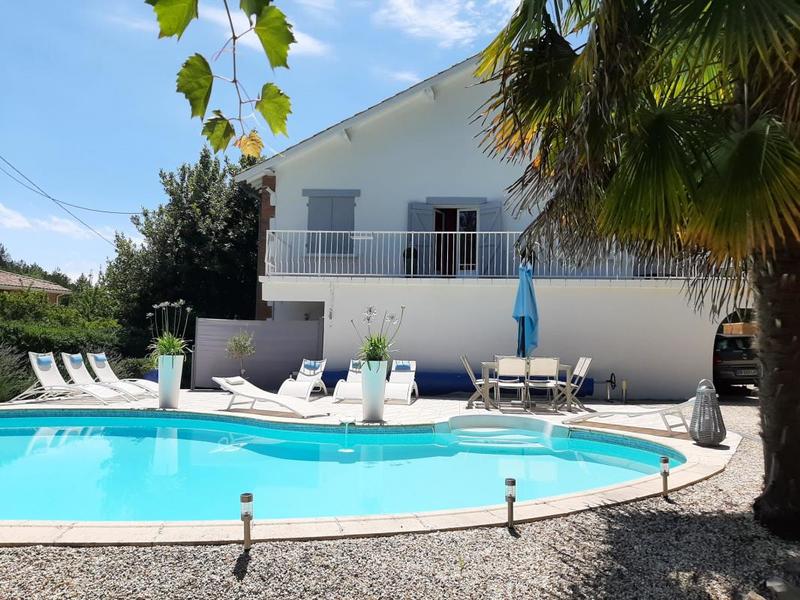 Propriété - 200 m² - 7 pièces