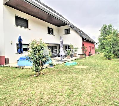 Maison - 251 m² - 11 pièces