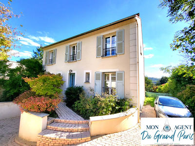 Maison - 156 m² - 7 pièces