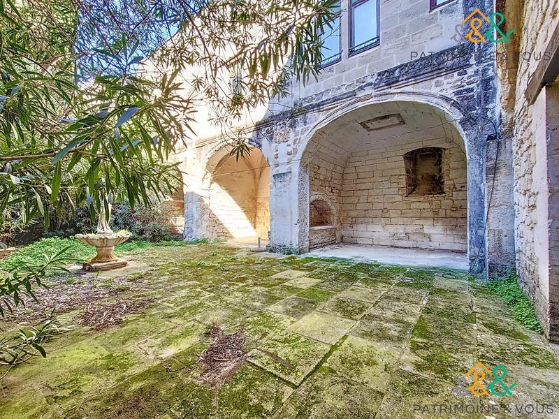 Fonds de commerce - 3 104 m²