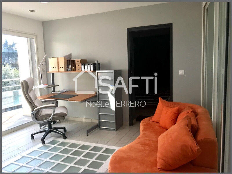 Maison - 279 m² - 9 pièces