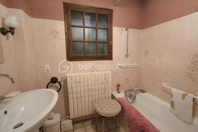 Maison en pierre - 152 m² - 7 pièces