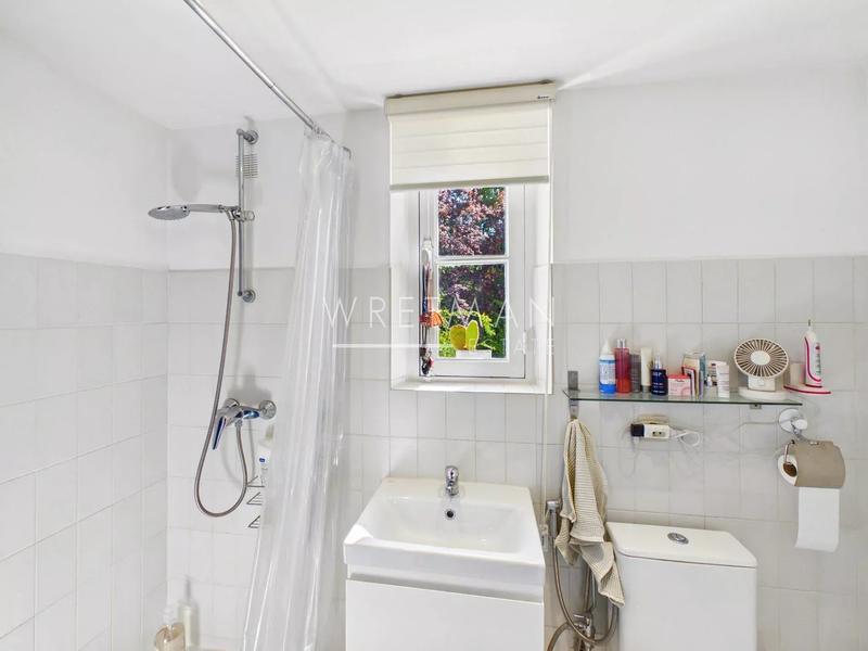 Villa - 211 m² - 8 pièces