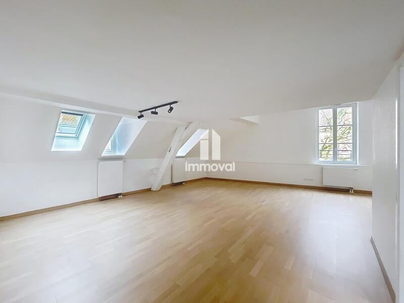 Appartement - 81 m² - 3 pièces