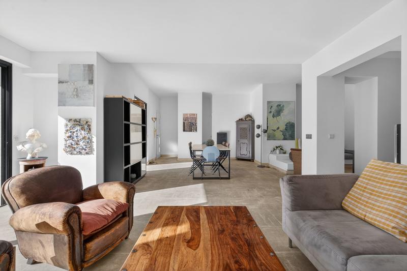 Villa - 203 m² - 6 pièces