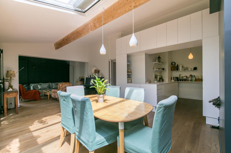 Maison - 220 m² - 8 pièces