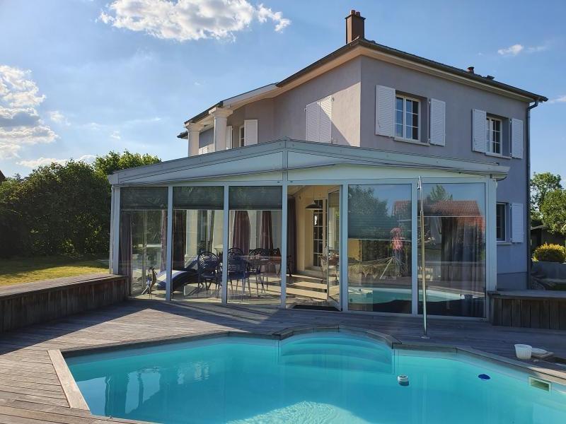 Maison - 230 m² - 8 pièces