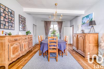 Maison - 320 m² - 10 pièces