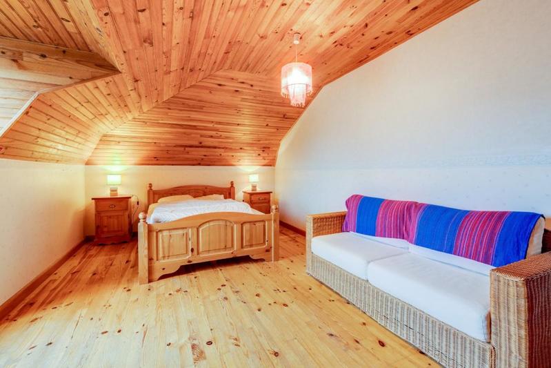 Maison - 285 m² - 12 pièces