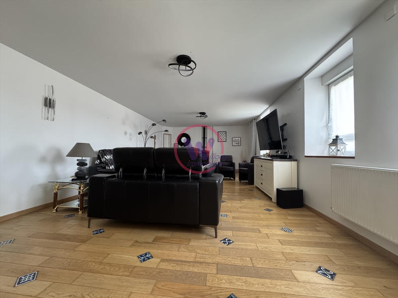 Maison - 227 m² - 10 pièces