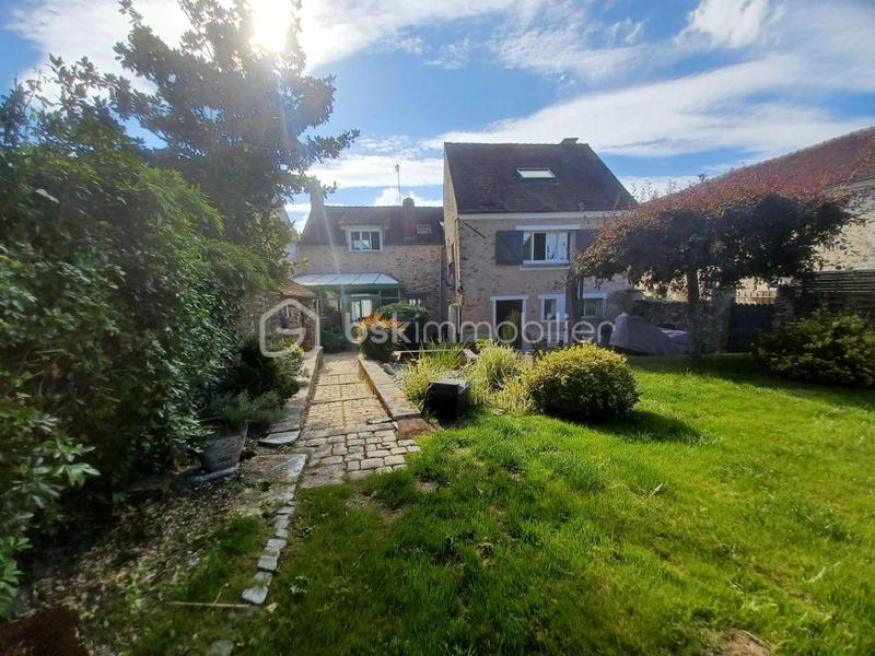 Maison - 224 m² - 7 pièces