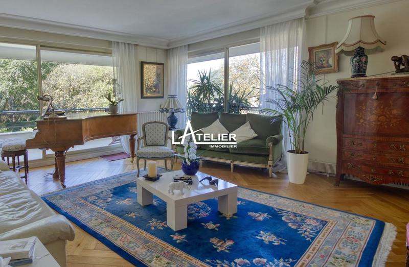 Appartement - 135 m² - 6 pièces