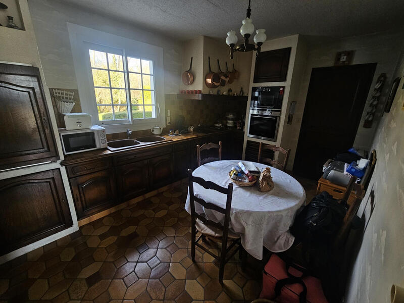 Propriété - 200 m² - 7 pièces