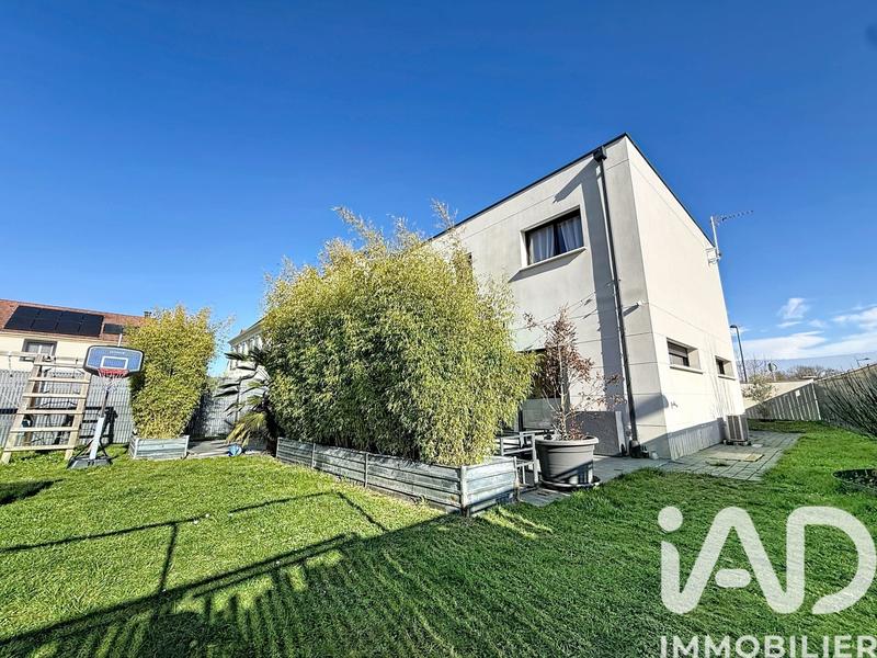 Maison - 142 m² - 6 pièces