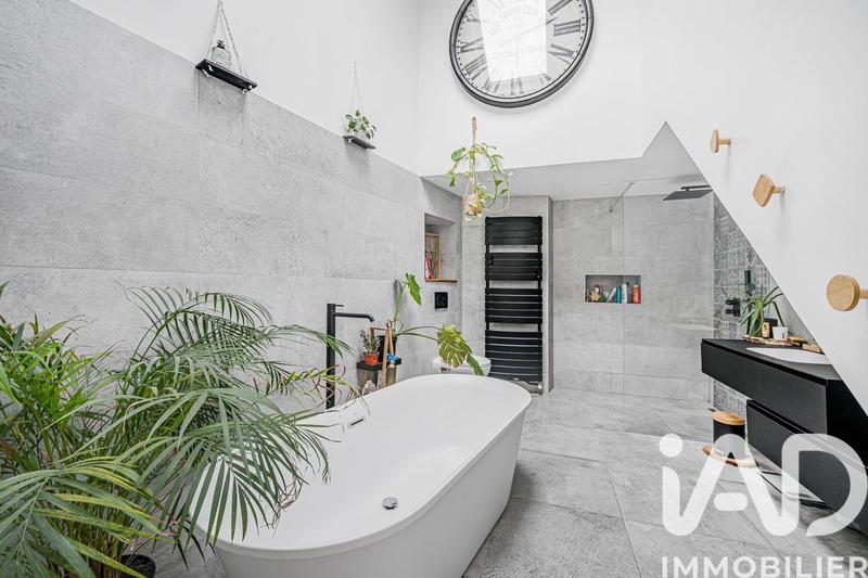 Maison - 155 m² - 6 pièces