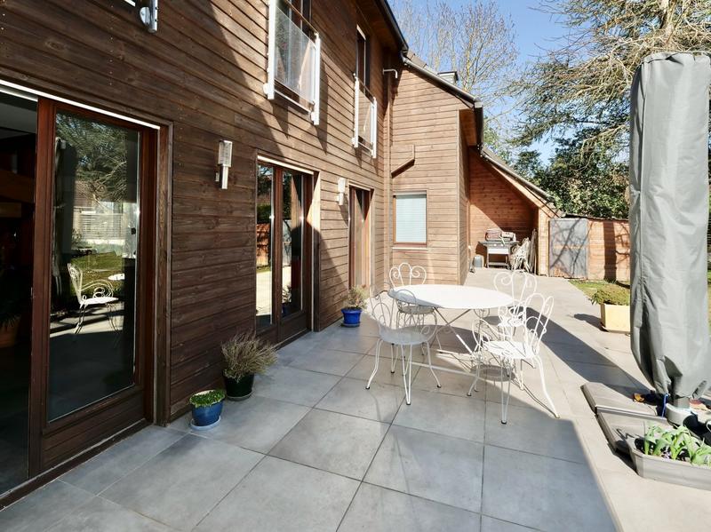 Maison - 181 m² - 7 pièces