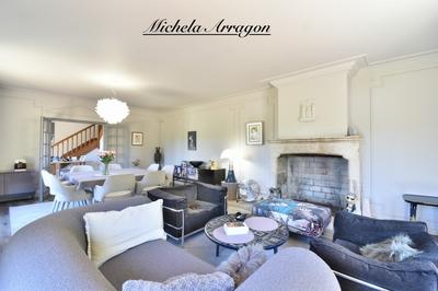 Villa - 191 m² - 6 pièces