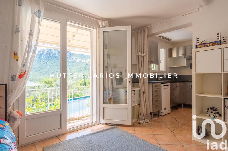 Maison - 231 m² - 8 pièces