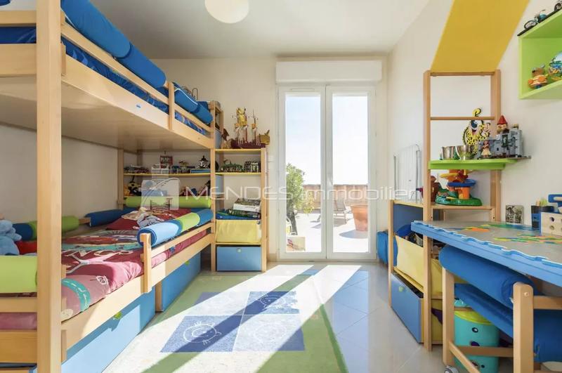 Appartement villa - 108 m² - 4 pièces