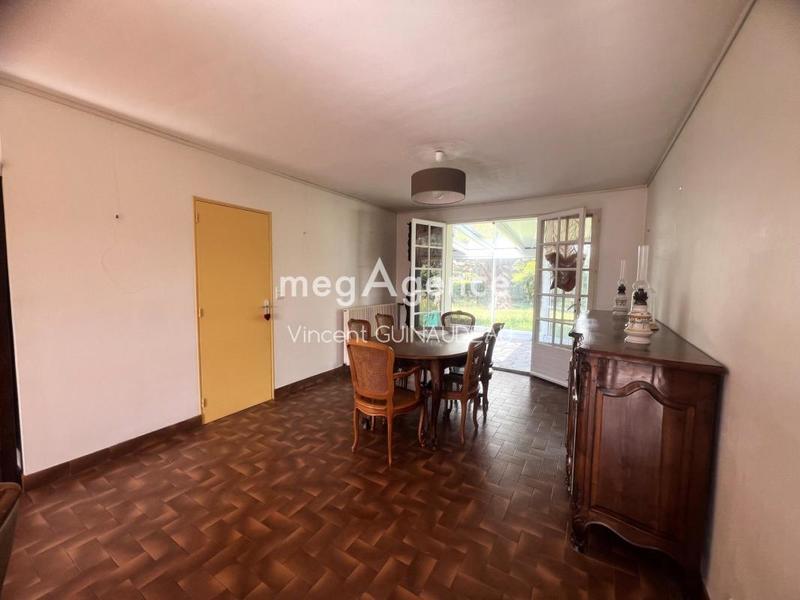 Maison - 220 m² - 11 pièces