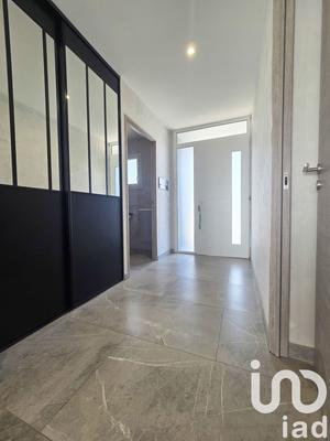 Maison de maîtres - 220 m² - 6 pièces