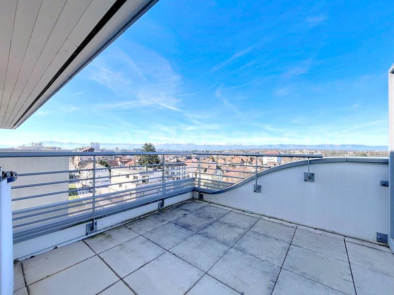 Appartement - 97 m² - 5 pièces