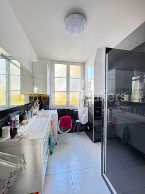 Appartement - 94 m² - 4 pièces