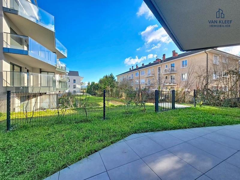 Appartement - 90 m² - 4 pièces