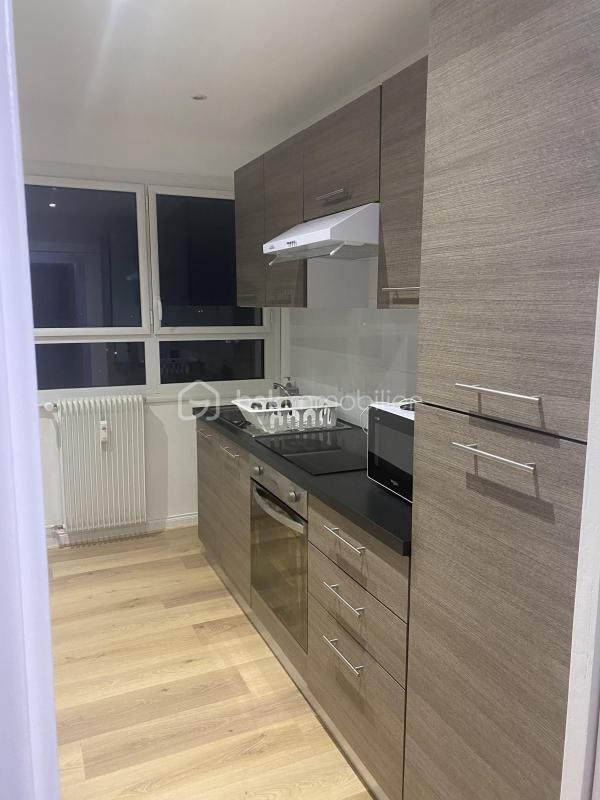 Appartement - 76 m² - 7 pièces