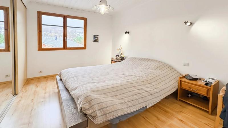 Maison - 143 m² - 7 pièces