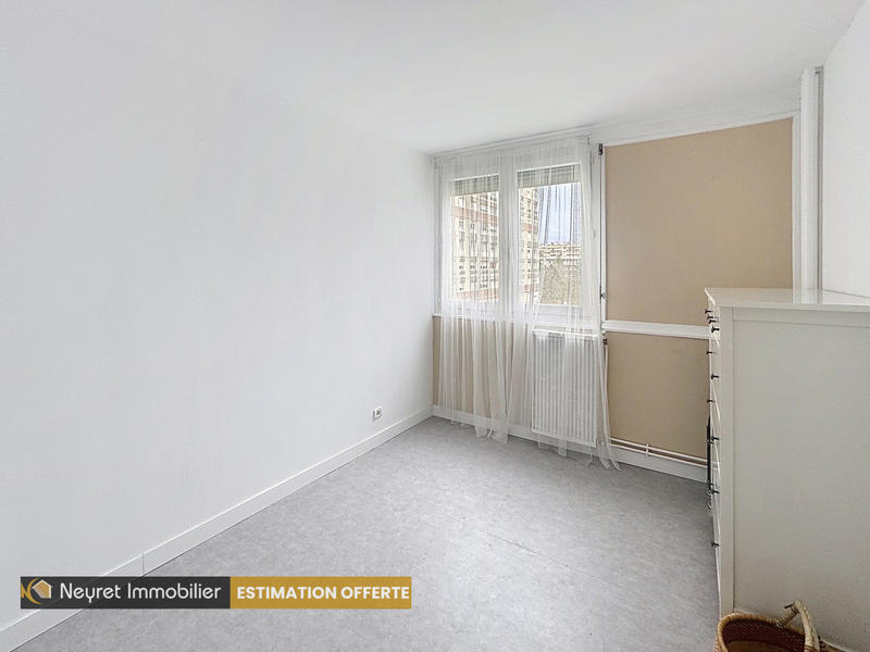 Appartement - 102 m² - 5 pièces