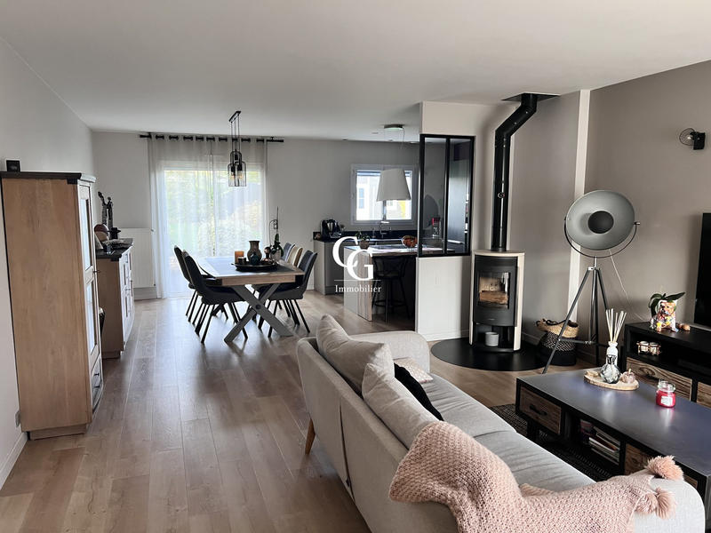 Maison - 93 m² - 4 pièces