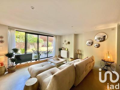 Maison - 212 m² - 7 pièces