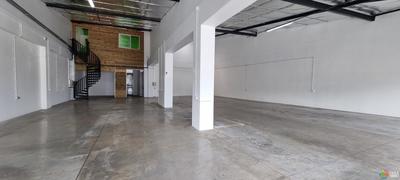 Local commercial - 339 m² - 2 pièces