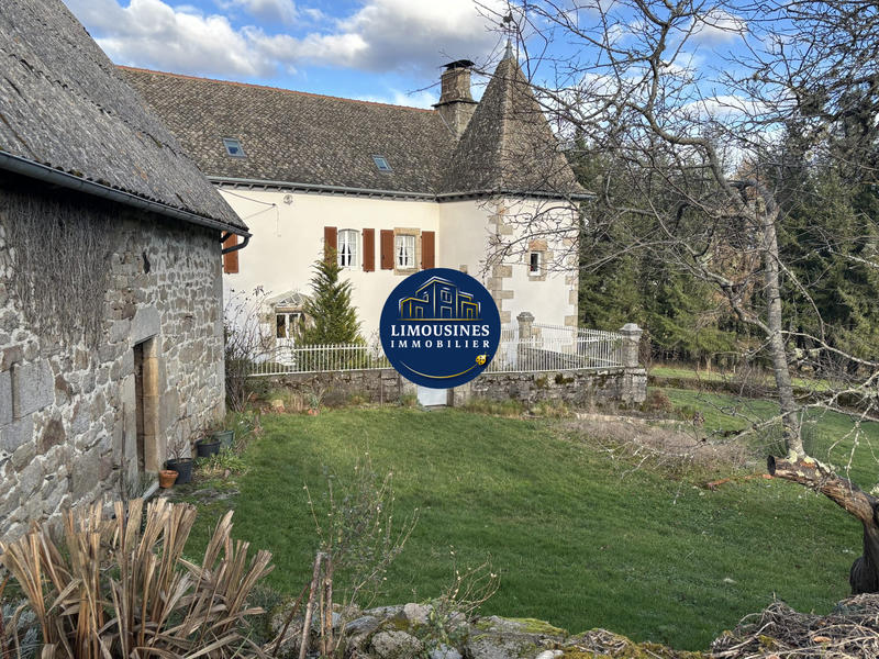 Maison - 224 m² - 8 pièces