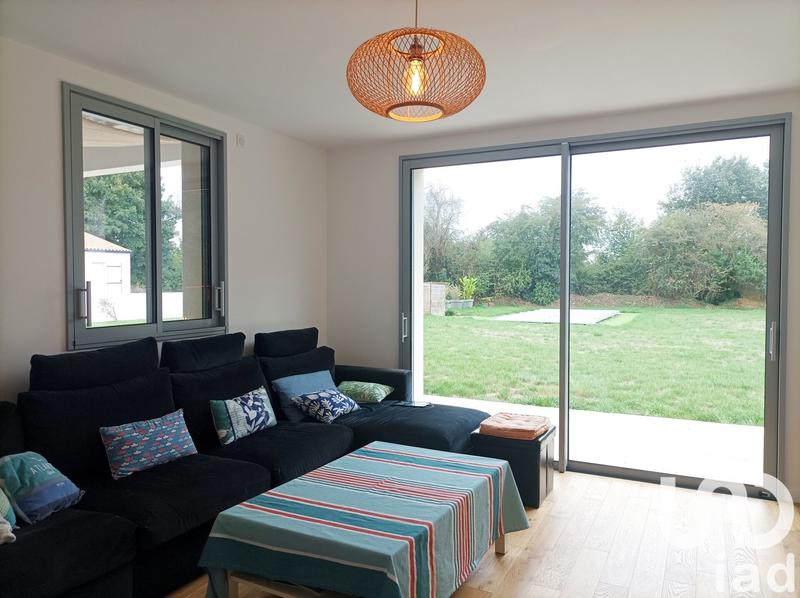 Maison - 213 m² - 10 pièces