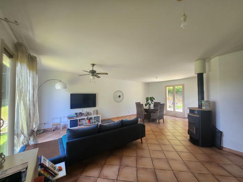 Maison - 99 m² - 5 pièces