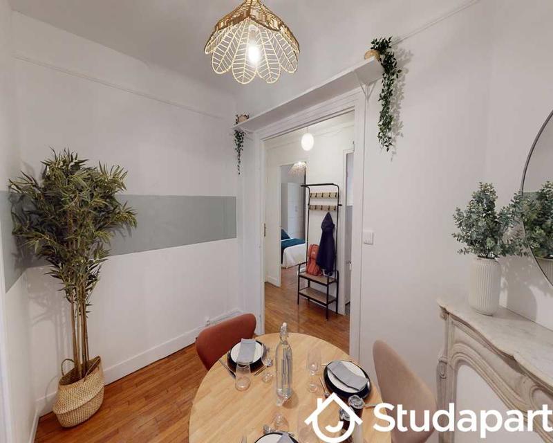 Chambre - 70 m² - 1 pièce