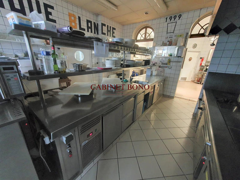 Fonds de commerce - 900 m²