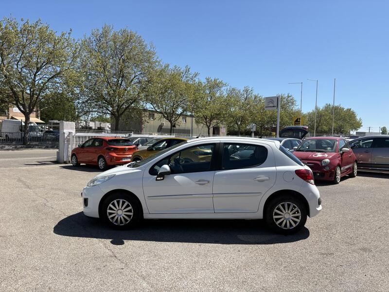 Peugeot 207 1.4 Hdi 70cv Blue Lion Bvm5